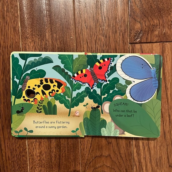 Usborne Little Lift and Look Garden Book - Picture 4 of 4